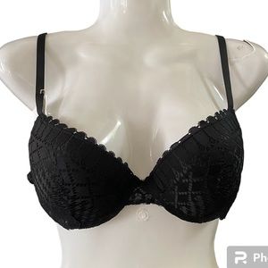 ✨NWT✨ Black Lace Bra